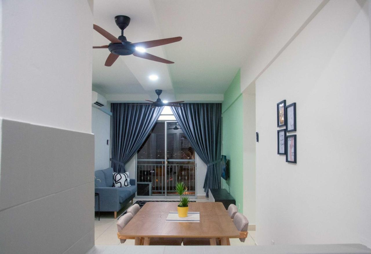 Five H Family Service Apartment Seri Kembangan Dış mekan fotoğraf