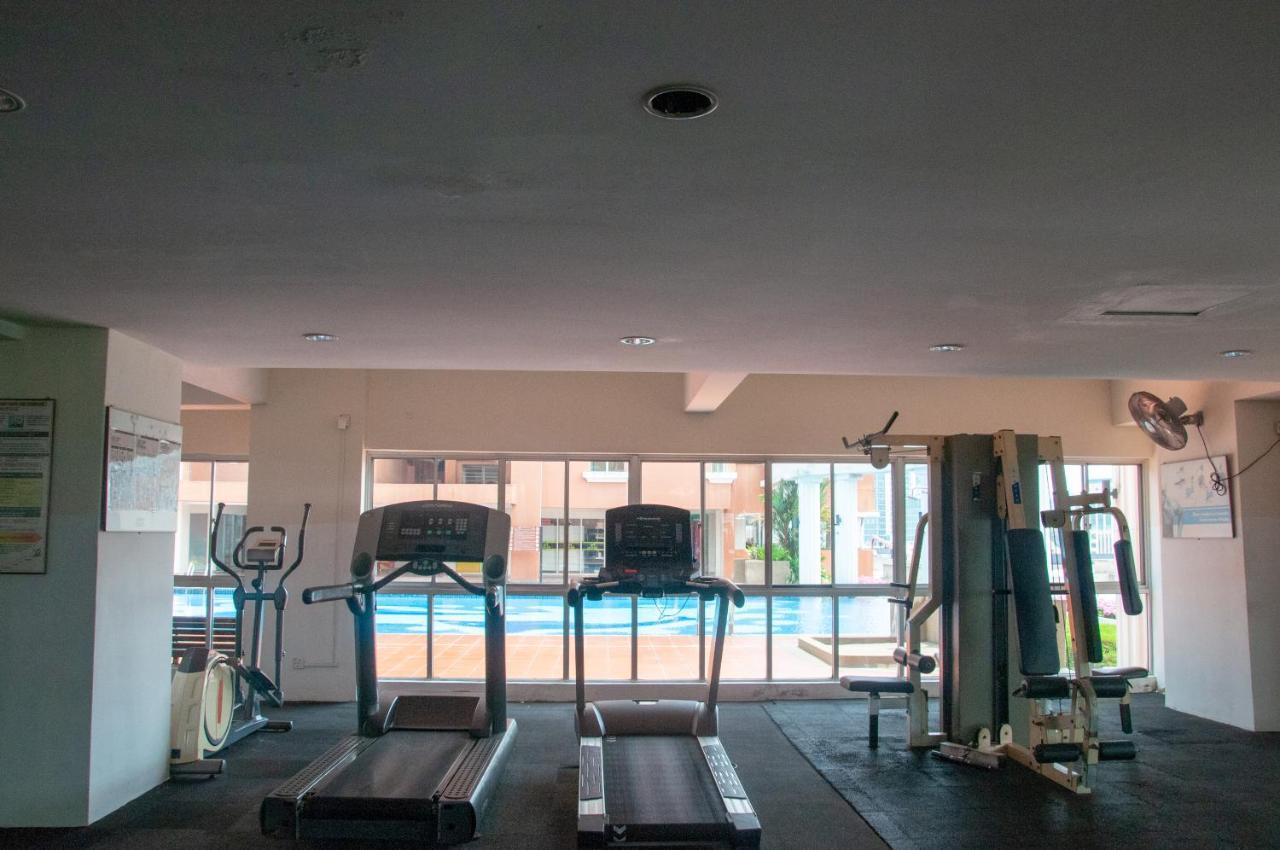 Five H Family Service Apartment Seri Kembangan Dış mekan fotoğraf